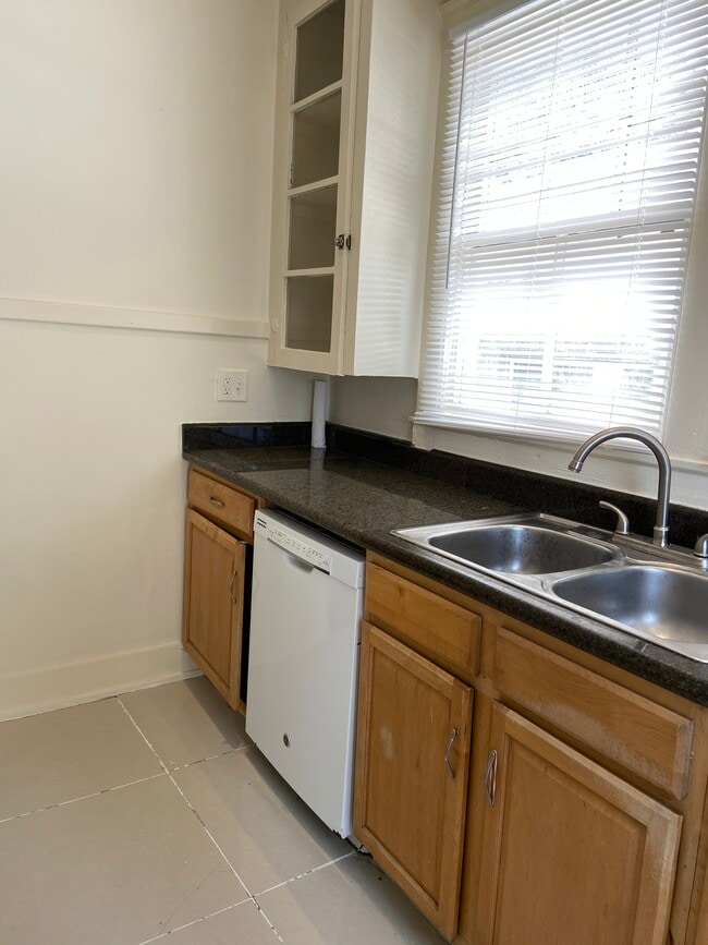 Photo - 2203 Louisiana Ave Unit 2203