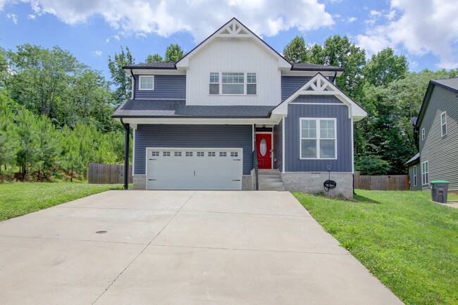 Building Photo - 516 Woodtrace Dr