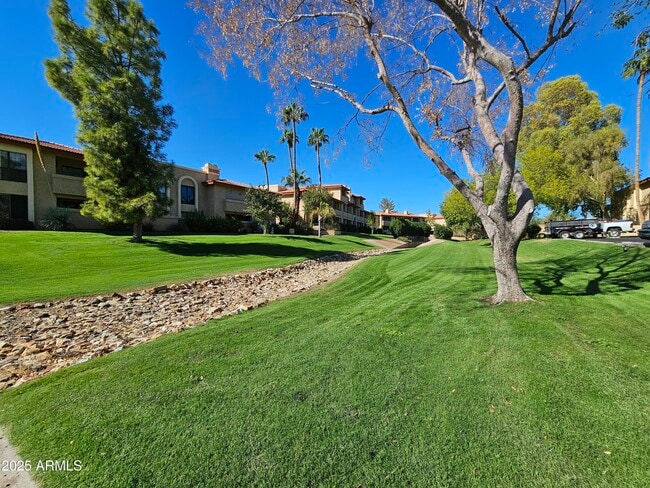 Building Photo - 10410 N Cave Creek Rd Rental