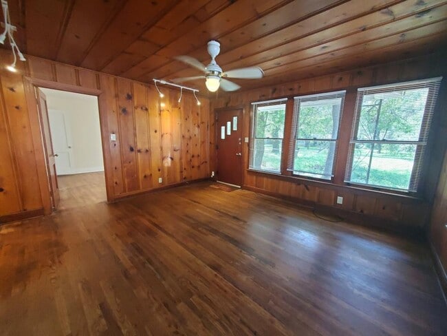 Photo - 4409 Merle Dr