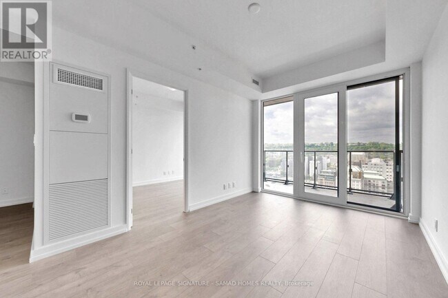Photo - 75 James St S Unit 2313