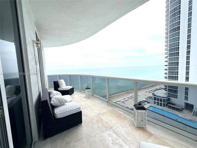 Photo - 16001 Collins Ave Unidad 1402