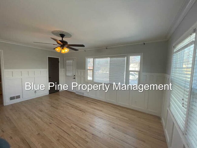 Photo - 232 E 16th St