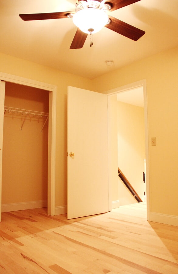 Photo - 48 N Champlain St Unit APT 3