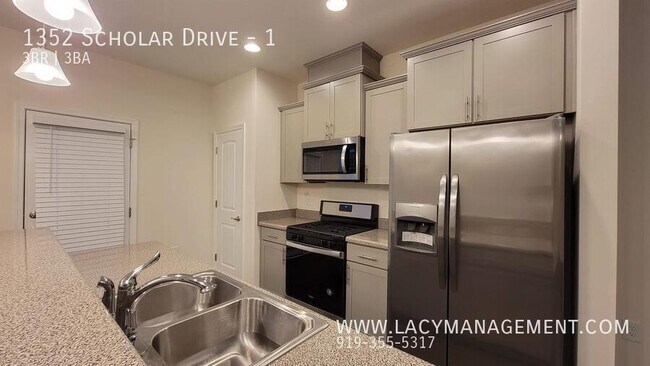 Photo - 1352 Scholar Dr