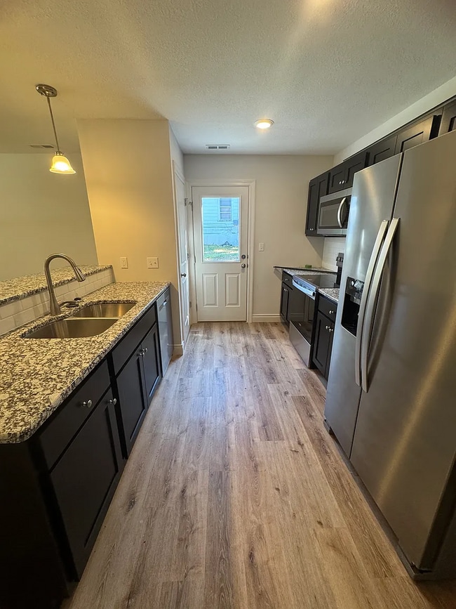 Photo - 14 3rd Ave Unidad 100