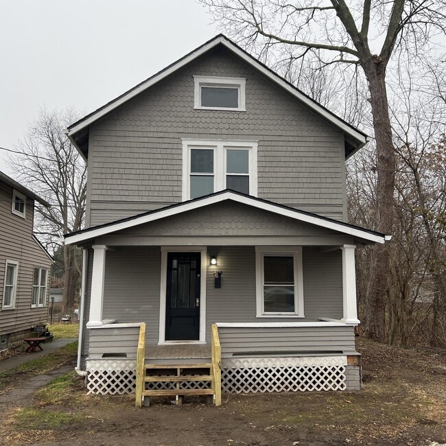 Building Photo - 1919 Widmer Ct NE