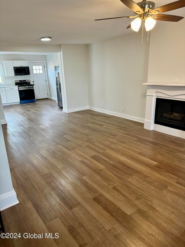 Photo - 47 Chestnut St