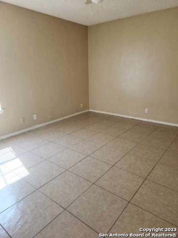 10529 Starcrest Dr Unidad STA529