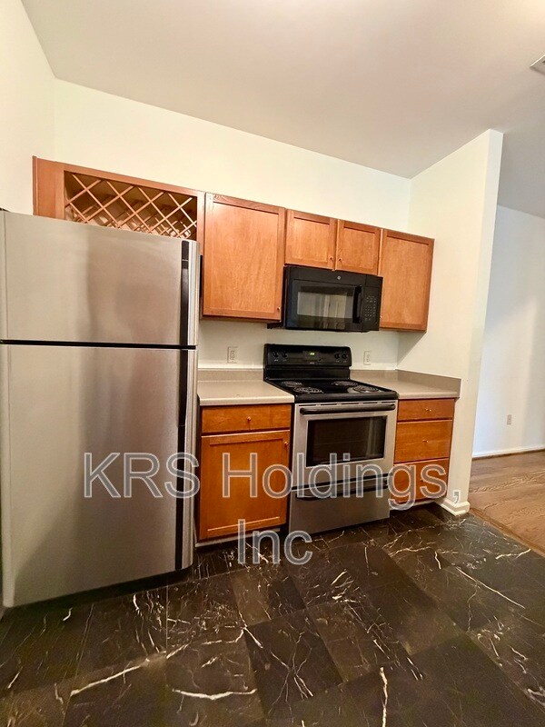 745 Walker Square Unit 2D