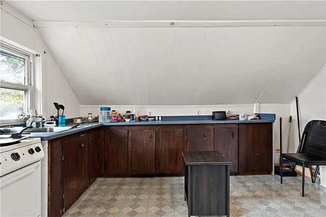 Photo - 102 Francis Ave