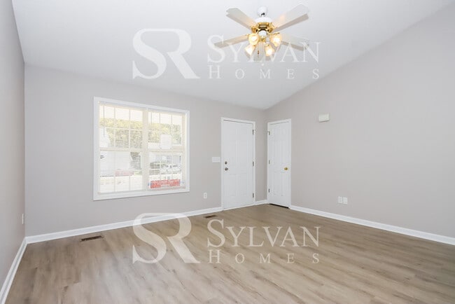 Photo - Come check out this beautiful home in Midway East.