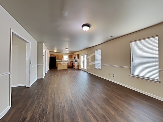 Photo - 1616 Harrison Way