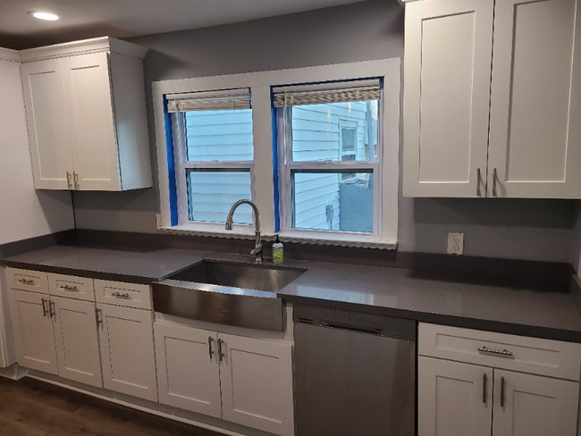 Photo - 550 Brown St