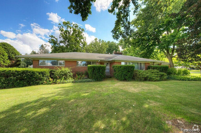 Building Photo - 48707 Eight Mile W Rental