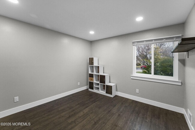 Photo - 83 Greenwood Dr