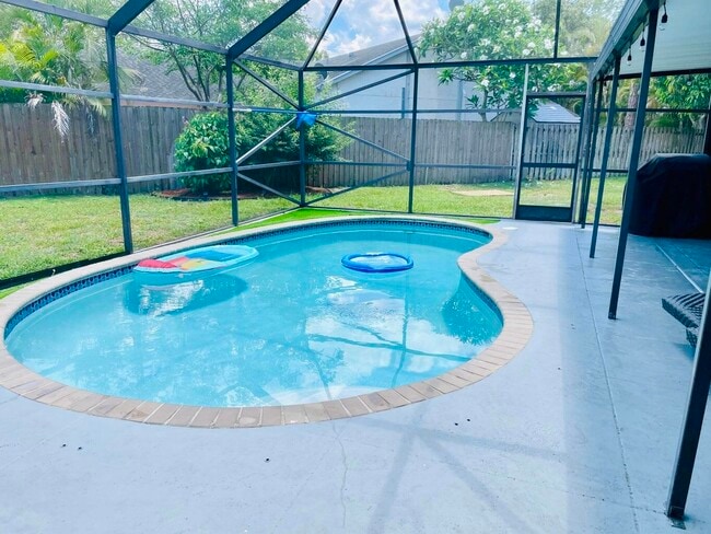 1317 Periwinkle Pl
