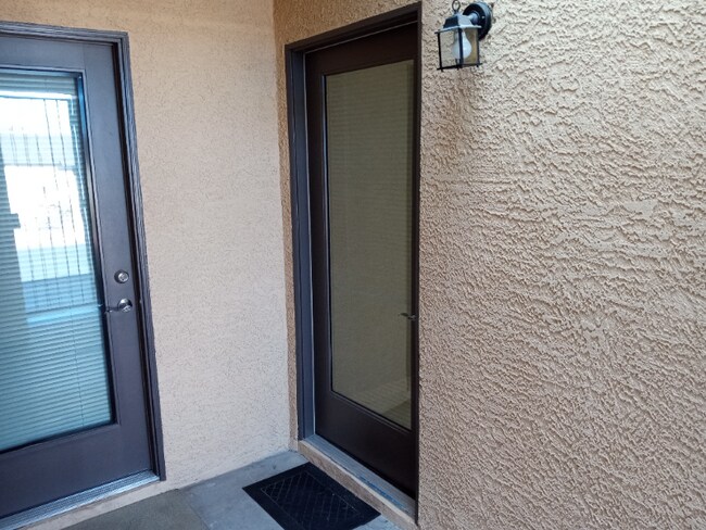 Photo - 3005 St George St