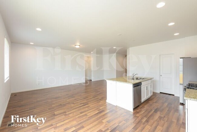 Photo - 14675 Normande Dr