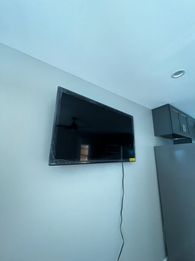 Photo - You cannot beat this price $1125.00 per ro...