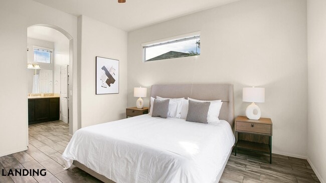 Building Photo - 8511 Myslak Wy Unit 8505-306