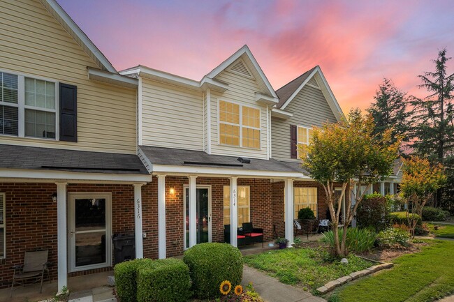 Live in Popular Ridge Creek! - Live in Popular Ridge Creek! Townhome