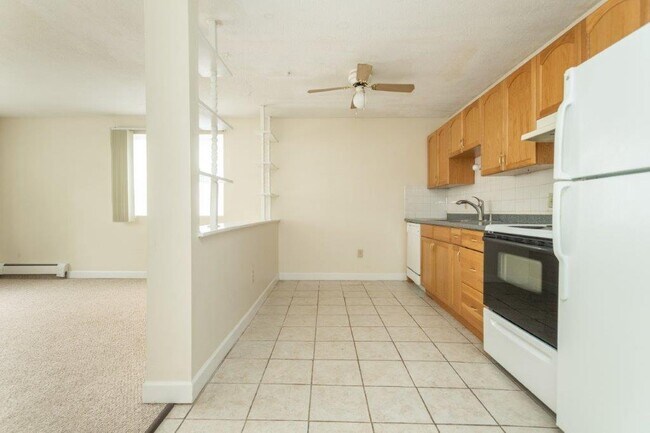 Photo - 162 Summer St Unit 11
