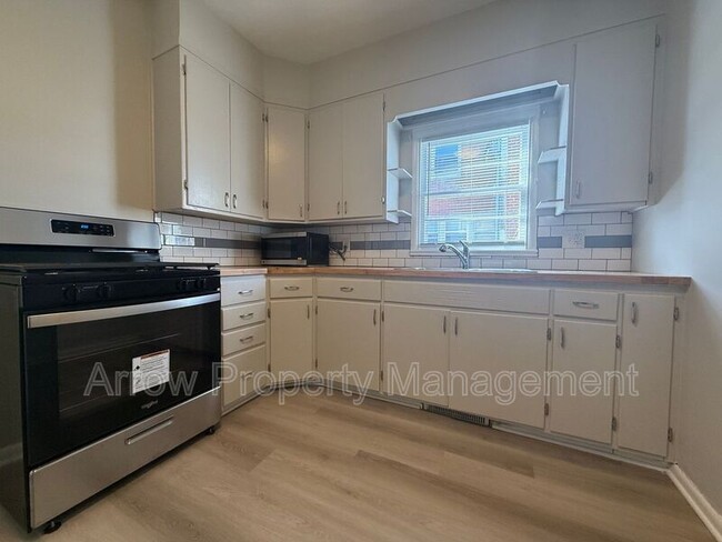 Building Photo - 136 N 27th St Unit 1 Rental