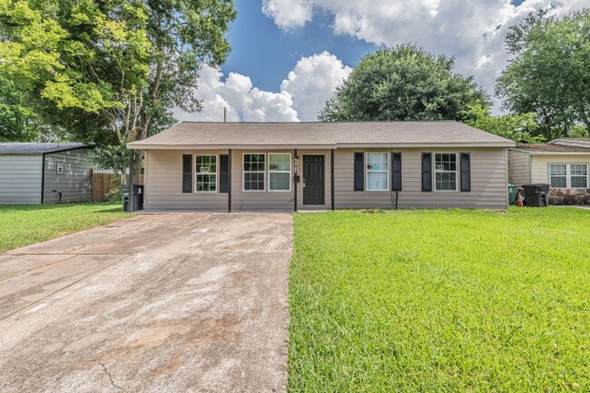 Building Photo - 5407 Thrush Dr