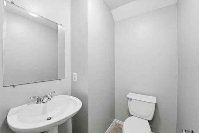 Photo - 1507 Sutton St