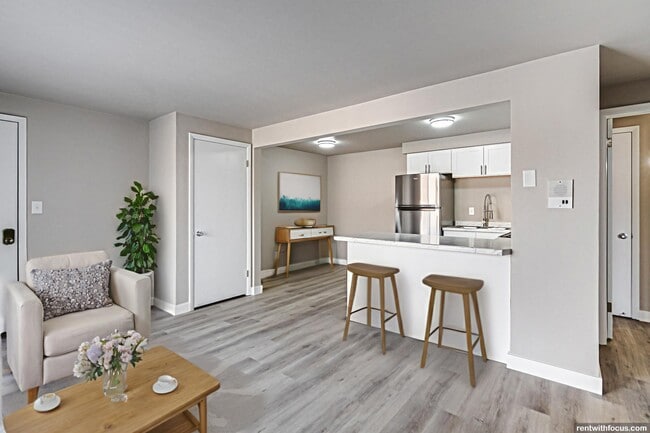 Photo - Meadow View East