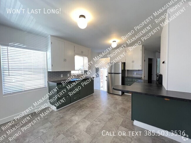 Building Photo - Coming Soon 3 Bedroom/1 Bathroom Duplex in... Unit A Rental