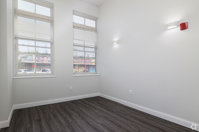 BR,1BA - 1000SF - Bedroom