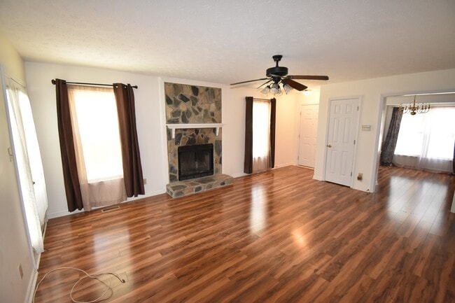Photo - COMING SOON~3 Bedroom and 2 Bath Home (No Pets)