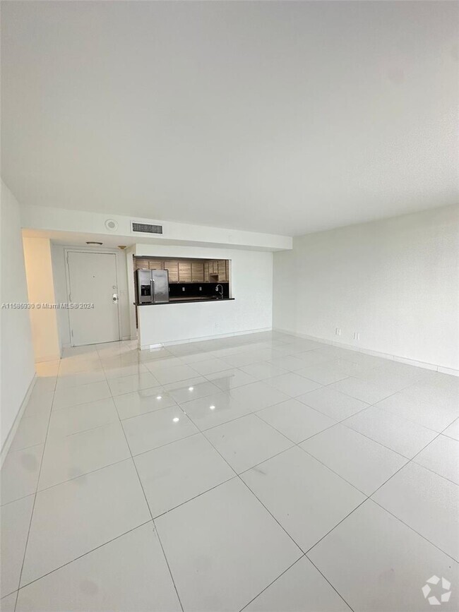 Building Photo - 13499 Biscayne Blvd Unit 405 Rental