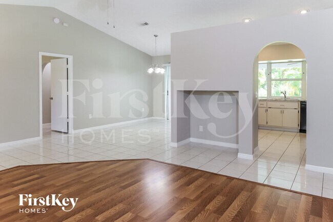 Photo - 3265 SW Escarole St