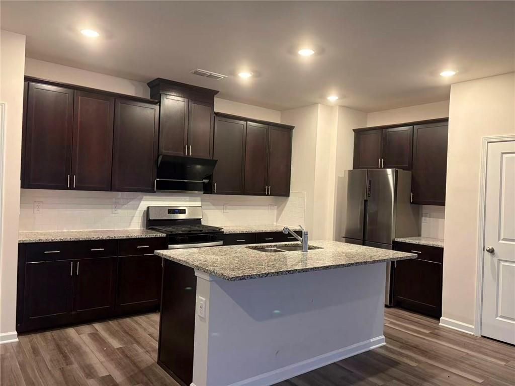 Photo - 2214 Whitworth St