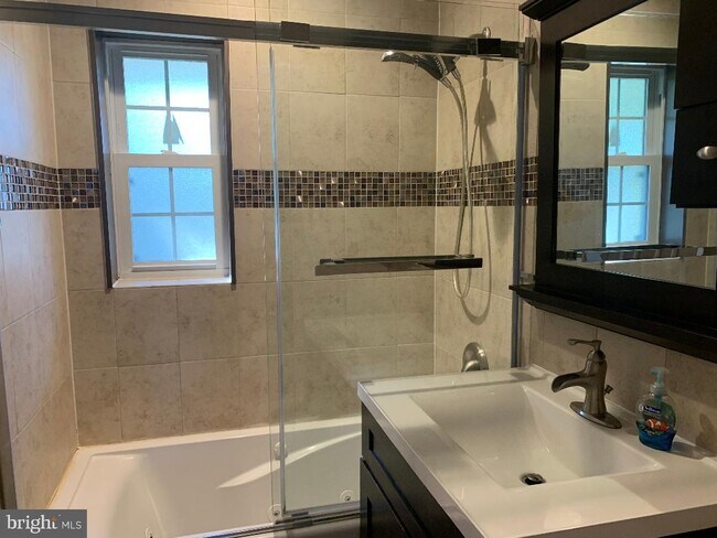 Photo - 5410 Ives Pl