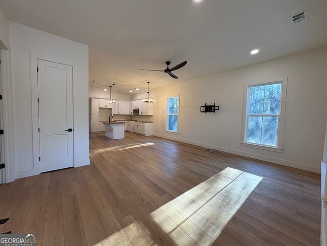 Photo - 435 Muskogee Trl