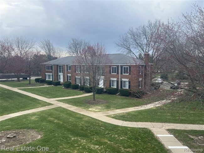 Photo - 780 E Fox Hills Dr