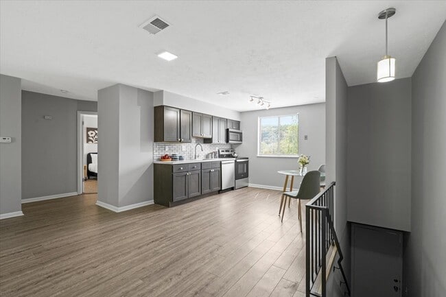 Photo - Shaler Highlands Apartments