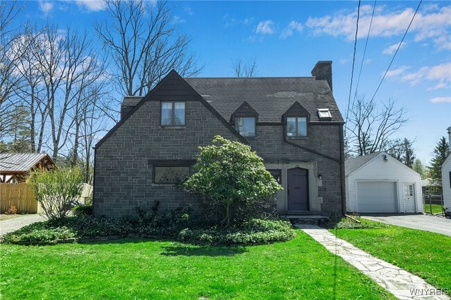 Photo - 305 Girard Ave House