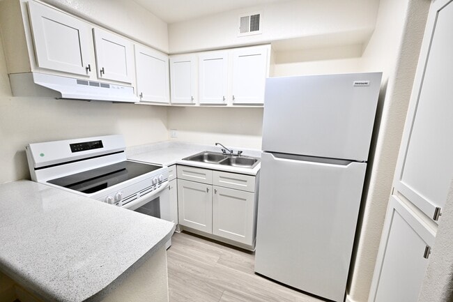 Photo - Sunrise Vista