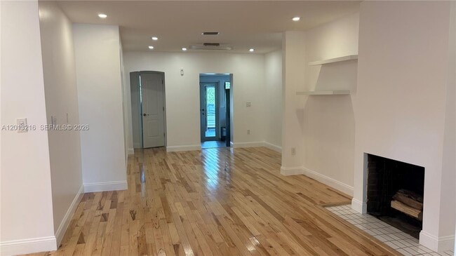 Photo - 250 SW 19th Rd