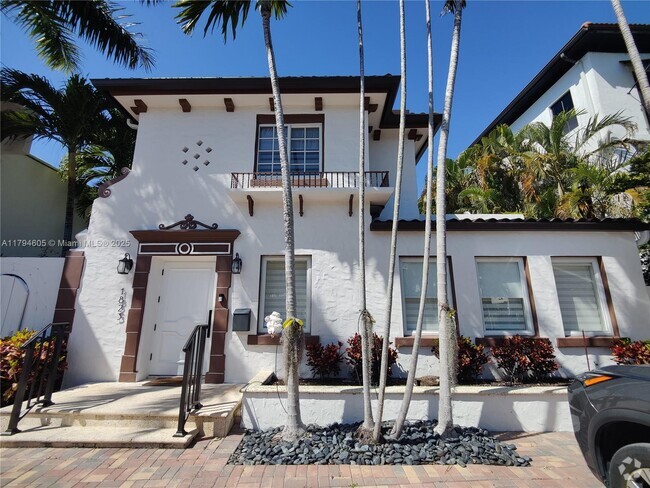 Building Photo - 1823 S Bayshore Ln Rental
