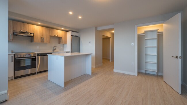 Photo - 5633-5633 Fenwick St Unit 205