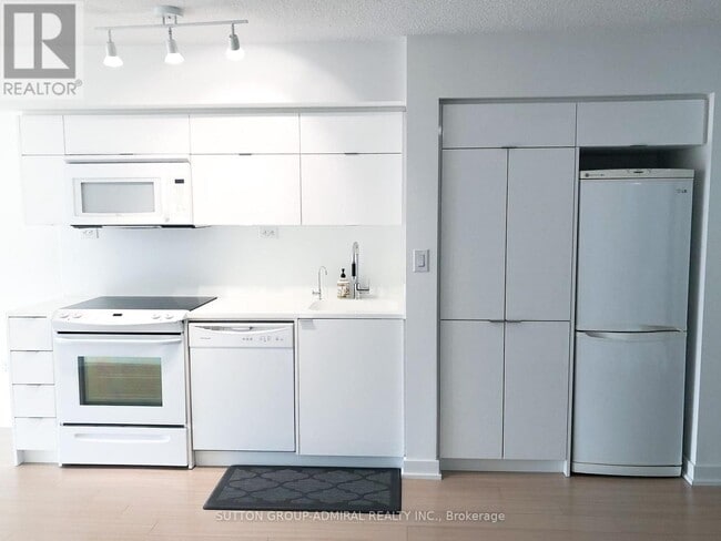 Photo - 151 Dan Leckie Way Unité 820