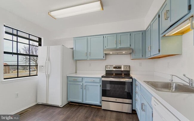 Building Photo - 21 Holland Hill Ct