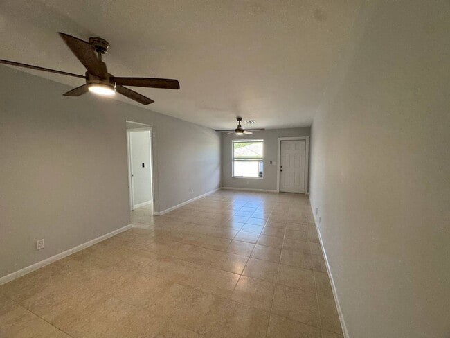 Photo - 1762 Service Rd