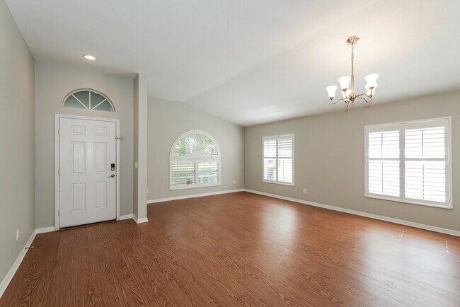 Photo - 633 Straw Lake Dr